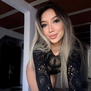 Lucia Vargas, Free OnlyFans Accounts