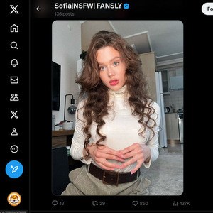Sofia Simens, Best Fansly Girls List